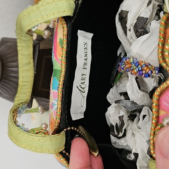 Floral Ruffle Handbag - Picture 3 of 3